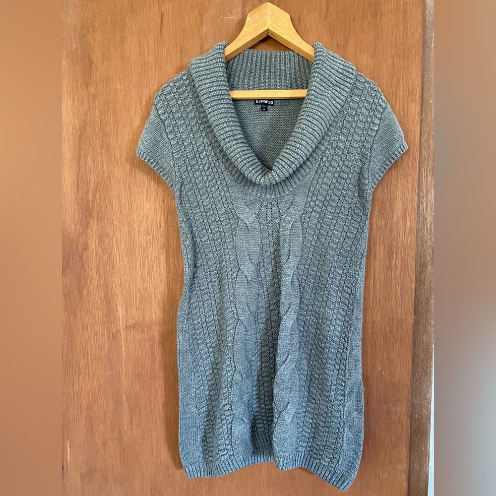 Express Gray Cable Knit Sweater M